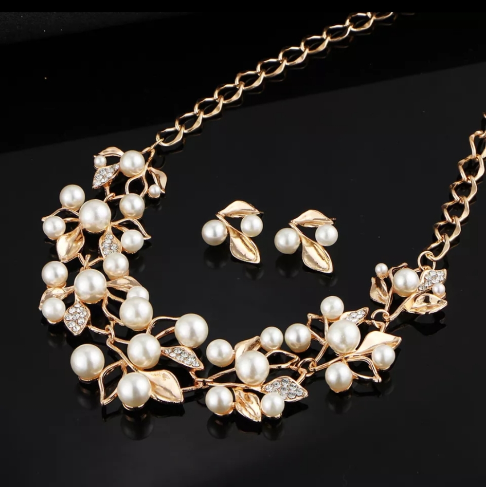 Necklace set